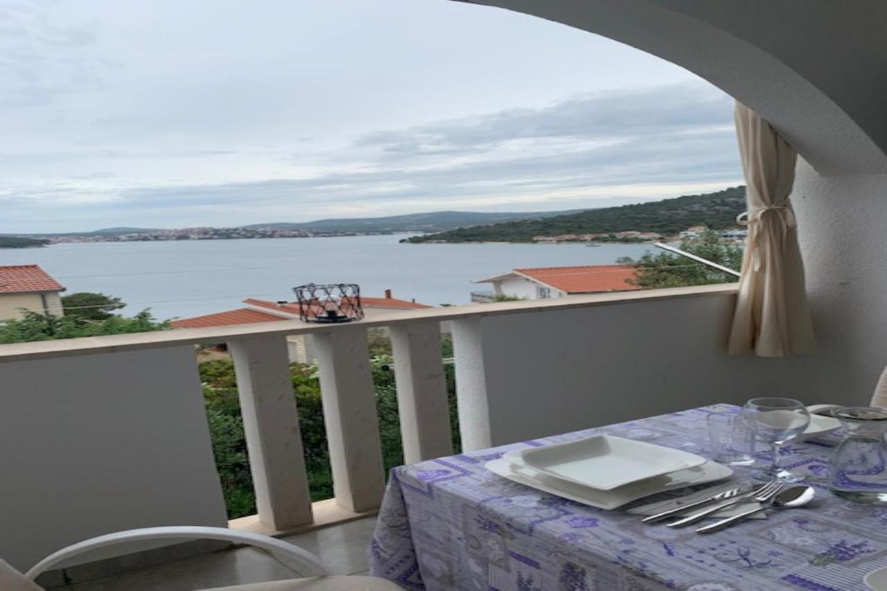 Holiday Apartments Lucic - Feels Like Home, Away From Home Razanj Exterior photo