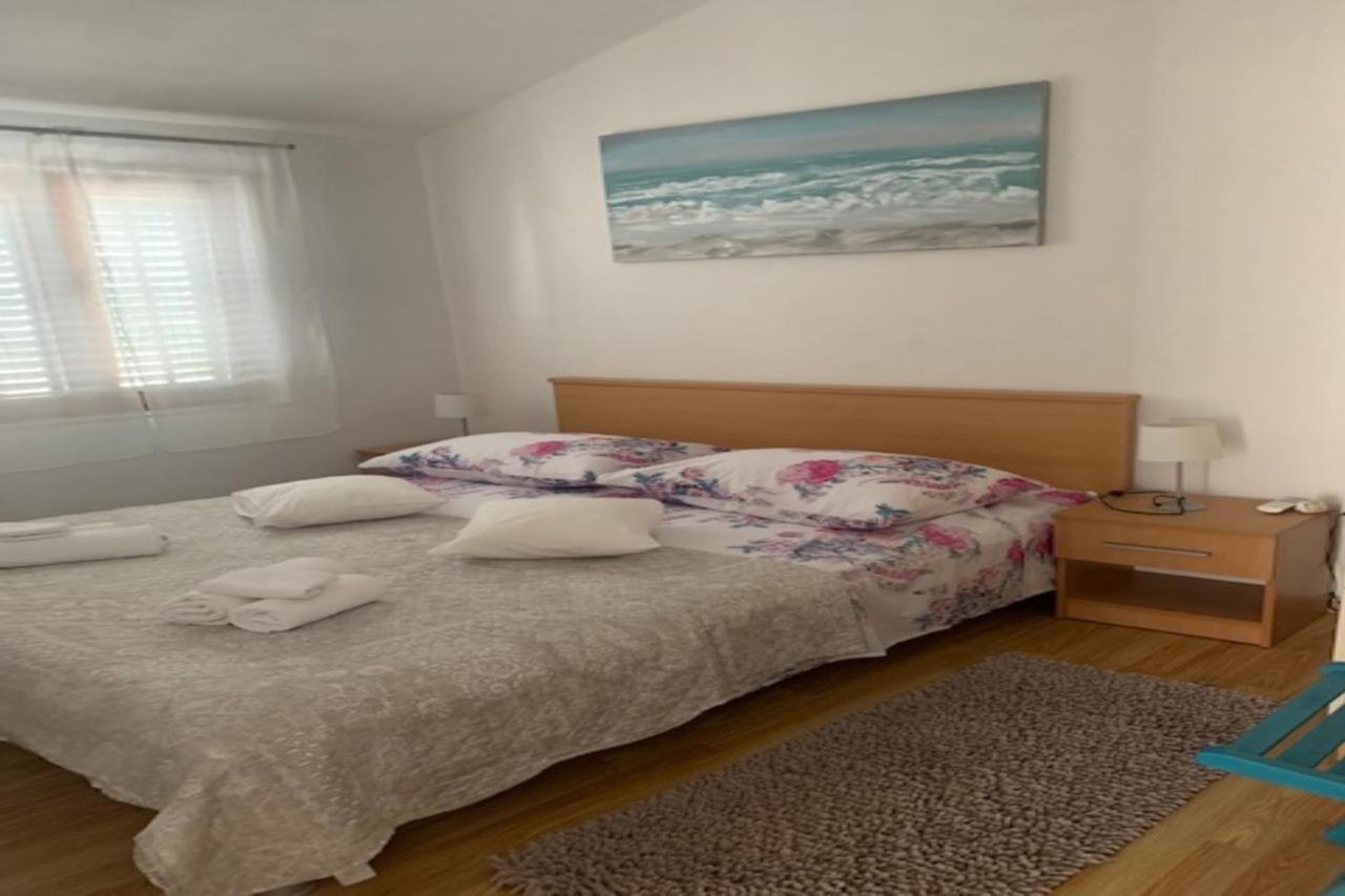 Holiday Apartments Lucic - Feels Like Home, Away From Home Razanj Exterior photo